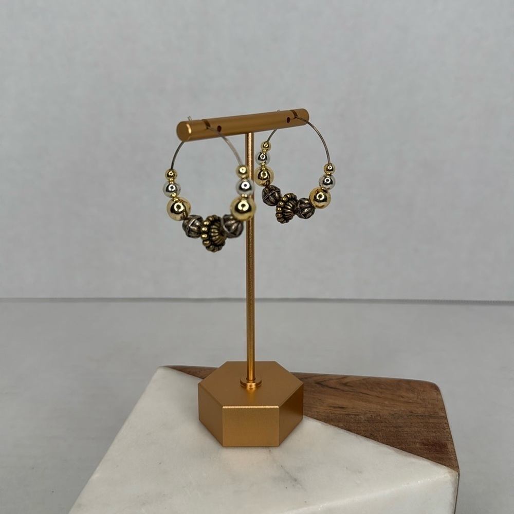 VTG Gold tone Teardrop beaded hoop Earrings lot E3